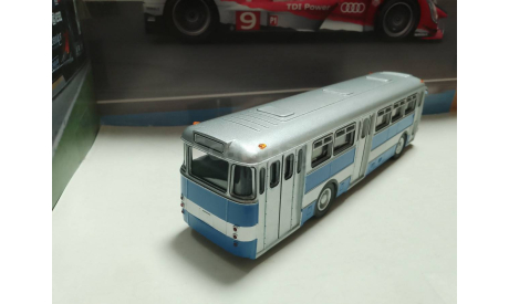 Автобус Икарус-556 серебристо-синий, масштабная модель, Ikarus, Советский Автобус, 1:43, 1/43