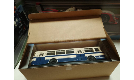 Автобус ЛиАЗ-677 бежево-синий, масштабная модель, Classicbus, 1:43, 1/43