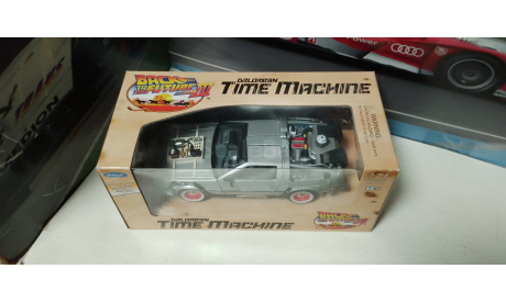 DeLorean Time Machine из к/ф ’Назад в будущее III*, масштабная модель, Welly, 1:24, 1/24