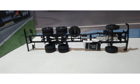 С РУБЛЯ!!! Длинная рама МАЗ-6303 с двигателем, масштабная модель, Start Scale Models (SSM), 1:43, 1/43