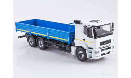 КамАЗ-65207-87 (S5) бортовой белый/синий, масштабная модель, Автоистория (АИСТ), scale43