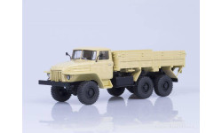 Урал-375Н 6х6 бортовой бежевый
