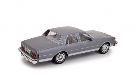 Шевроле Chevrolet Caprice 1988 IST MCG 1:18, масштабная модель, scale18