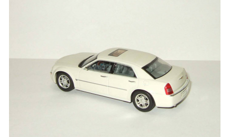 Крайслер Chrysler 300C HEMI Super 2004 Белый Norev 1:43 БЕСПЛАТНАЯ доставка, масштабная модель, scale43