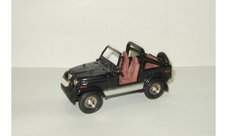 Джип Jeep CJ-7 4x4 USA сериал ’Санта Барбара’ 1990 Ручная работа мастерская Досуг 1:43 БЕСПЛАТНАЯ доставка, масштабная модель, scale43