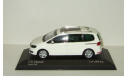 Фольксваген VW Volkswagen Sharan III 2010 Белый Minichamps 1:43 400058100 БЕСПЛАТНАЯ доставка, масштабная модель, scale43