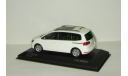 Фольксваген VW Volkswagen Sharan III 2010 Белый Minichamps 1:43 400058100 БЕСПЛАТНАЯ доставка, масштабная модель, scale43