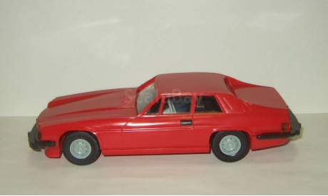 Ягуар Jaguar XJS V12 1989 Ремейк сделано в ГДР 1:24 Редкий цвет БЕСПЛАТНАЯ доставка, масштабная модель, scale24, СССР