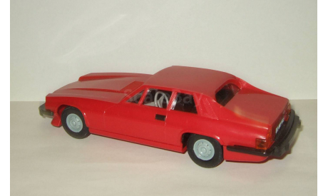 Ягуар Jaguar XJS V12 1989 Ремейк сделано в ГДР 1:24 Редкий цвет БЕСПЛАТНАЯ доставка, масштабная модель, scale24, СССР
