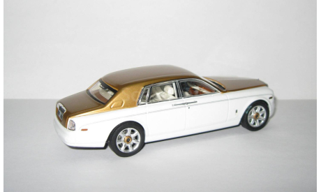 лимузин Роллс Ройс Rolls Royce Phantom 2010 Middle East Special IXO 1:43 MOC162, масштабная модель, 1/43, Rolls-Royce
