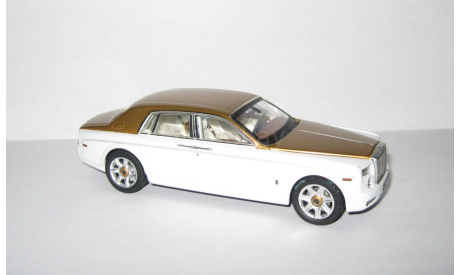 лимузин Роллс Ройс Rolls Royce Phantom 2010 Middle East Special IXO 1:43 MOC162, масштабная модель, 1/43, Rolls-Royce