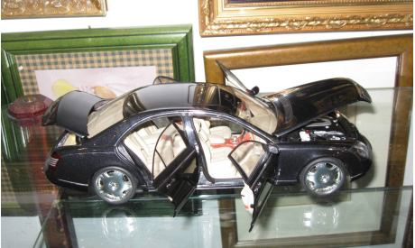 лимузин Майбах Maybach 57 2004 Autoart 1:18 Ранняя Редкая версия - 22 Колеса, масштабная модель, scale18