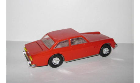 Феррари Ferrari 330 GTC 1967 сделано в ГДР 1:30, масштабная модель, scale30