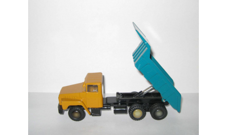 Краз 251 Самосвал 1972 Завод ’Краз’ Сделано в СССР 1:50, масштабная модель, scale50