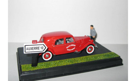 Ситроен Citroen Traction 15 six 1952 IXO Norev Universal Hobbies 1:43 Диорама + Фигурка, масштабная модель, Citroën, scale43