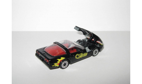Chevrolet Corvette 1995 Corgi 1:64 Открывается капот, масштабная модель, scale64