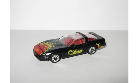 Chevrolet Corvette 1995 Corgi 1:64 Открывается капот, масштабная модель, scale64