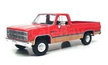 Chevrolet GMC K-2500 Sierra Grande Pick-Up ’Busted Knuckle Garage’ 1982 Пикап США Greenlight 1:18, масштабная модель, scale18