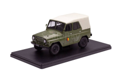 Уаз 469 4х4 Народная армия ГДР СССР 1975 Whitebox 1:24 WB124143