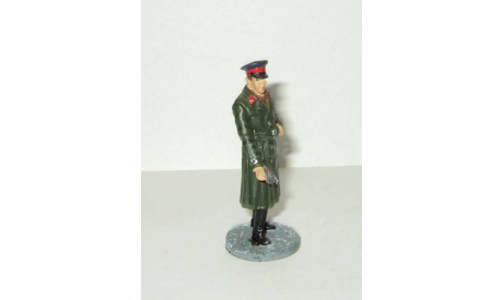 фигурка Офицер НКВД в повседневной форме, 1941-1943 гг. № 10 серия солдаты ВОВ Великая Отечественная война СССР 1:32, фигурка, Солдаты Великой Отечественной (Eaglemoss Collections), scale32