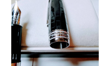 Ручка перьевая брэнд Montblanc Германия Эксклюзив, масштабные модели (другое)