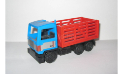 игрушка грузовик Вольво Volvo СССР Bison сделано в ГДР 1:50