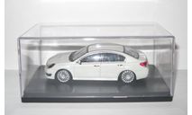 Субару Subaru Legacy B4 2009 Kyosho Белый Перламутр J-Collection 1:43, масштабная модель, scale43