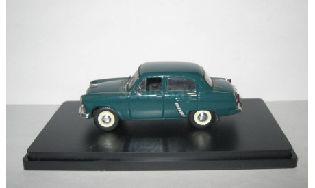Москвич 402 АЗЛК 1957 темно-зеленый СССР Конверсия IST 1:43, масштабная модель, 1/43, IST Models