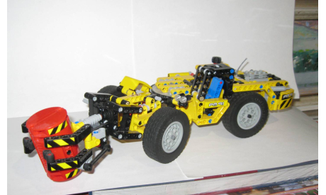 Набор Конструктор Loader Карьерный погрузчик 42049 2016 год Лего Lego Technic Раритет 100 % Оригинал, сборная модель (другое), scale0