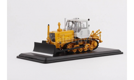 С 1-го рубля!!! 8015 - Трактор Т-150 гусеничный с отвалом (желтый/белый), масштабная модель, Start Scale Models (SSM), scale43