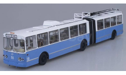 4006 - ЗиУ-10 (ЗиУ-683) троллейбус, бело-голубой, (рабочие штанги)