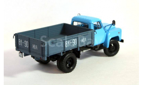 105203 - Газ 52 04 бортовой 1986 (адриатика), масштабная модель, DiP Models, scale43