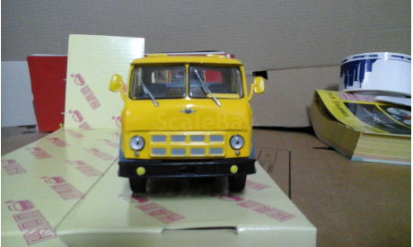 МАЗ-514 бортовой, желтый/голубой, масштабная модель, 1:43, 1/43, Наш Автопром