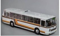 ЛАЗ-699Р с цветными полосами (белый/ полосы оранжево коричный) ClassicBus, масштабная модель, scale43