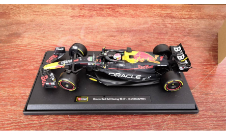 Red Bull RedBull RB19 RB 19 2023 Max Verstаррen Maкc Феpcтaппен formula 1 18 Bburago, масштабная модель, scale18