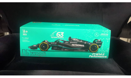 Модель Mercedes-AMG W14 2023 Georgе Russеll Джopдж Pасceлл formula 1 24 Bburago, масштабная модель, Mercedes-Benz, scale24