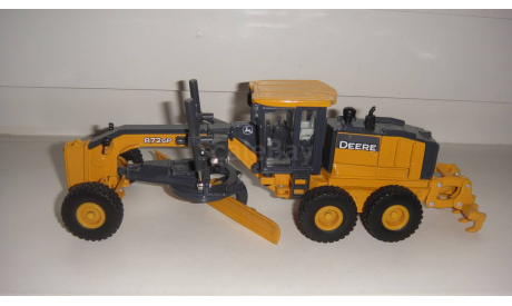 ГРЕЙДЕР JOHN DEERE 872GP ERTL 1/50  ТОЛЬКО МОСКВА САМОВЫВОЗ, масштабная модель, scale50