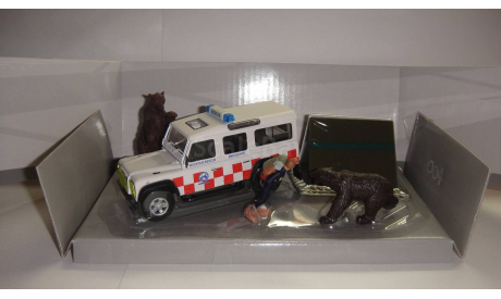 LAND ROVER DEFENDER НАБОР CARARAMA ТОЛЬКО МОСКВА, масштабная модель, scale43