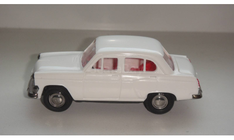 МОСКВИЧ 403 ПЛАСТИК  ТОЛЬКО МОСКВА САМОВЫВОЗ, масштабная модель, scale43