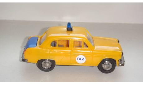 МОСКВИЧ 403 ГАИ ПЛАСТИК  ТОЛЬКО МОСКВА САМОВЫВОЗ, масштабная модель, scale43