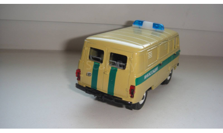 УАЗ 3741 ИНКАССАЦИЯ  ТОЛЬКО МОСКВА САМОВЫВОЗ, масштабная модель, scale43