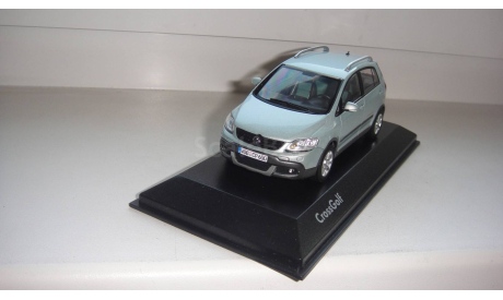 VOLKSWAGEN CROSS GOLF  ТОЛЬКО МОСКВА САМОВЫВОЗ, масштабная модель, scale43