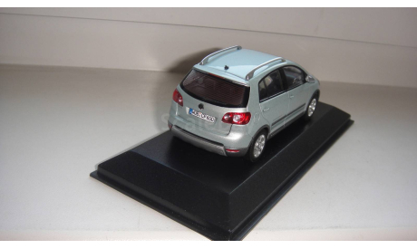 VOLKSWAGEN CROSS GOLF  ТОЛЬКО МОСКВА САМОВЫВОЗ, масштабная модель, scale43