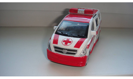 FORD СКОРАЯ ПОМОЩЬ  ТОЛЬКО МОСКВА, масштабная модель, scale0