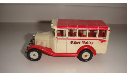 BEDFORD BUS CORGI  ТОЛЬКО МОСКВА САМОВЫВОЗ