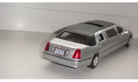 LINCOLN 1999 1/38 KINSMART  ТОЛЬКО МОСКВА САМОВЫВОЗ, масштабная модель, scale0