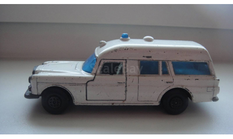 MERCEDES BENZ AMBULANCE MATCHBOX  ТОЛЬКО МОСКВА, масштабная модель, Mercedes-Benz, scale0