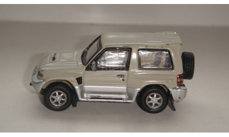 MITSUBISHI PAJERO CARARAMA  1/72  ТОЛЬКО МОСКВА САМОВЫВОЗ, масштабная модель, scale72