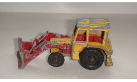 TRACTOR MASSEY FERGUSON CORGI JUNIORS  ТОЛЬКО МОСКВА САМОВЫВОЗ, масштабная модель, scale0