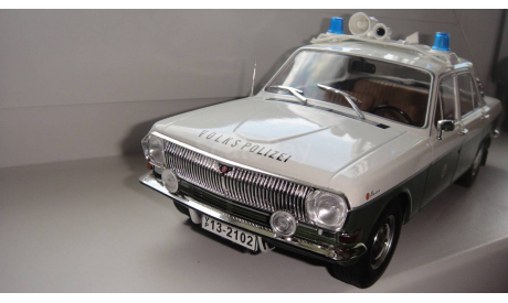 АВТО 24 VOLKSPOLIZEI 1.18  ТОЛЬКО МОСКВА САМОВЫВОЗ, масштабная модель, scale18, ГАЗ